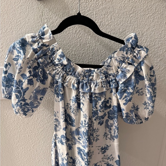 Off-Shoulder Reformation Marley Linen Dress in Olympia. SZ 6 - Picture 9 of 10